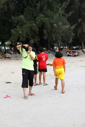 Children living with HIV/AIDS from The Camillian Social Center Rayong having a day out AT THE BEACH WITH Gerard Lubbers & Johan de Graauw