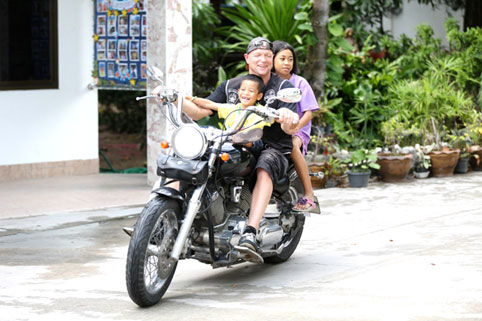 Germium Motor Cycle came to visit the children of the Camillian Social Center Rayong who are living with HIV/AIDS. 