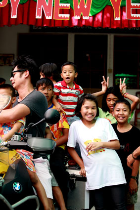 ISN'T MOTORCYCLE CLUB came to visit the children of the Camillian Social Center Rayong who are living with HIV/AIDS. 